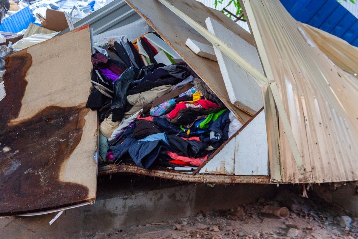 Некоторые киоски рухнули с продукцией Некоторые киоски рухнули с продукцией