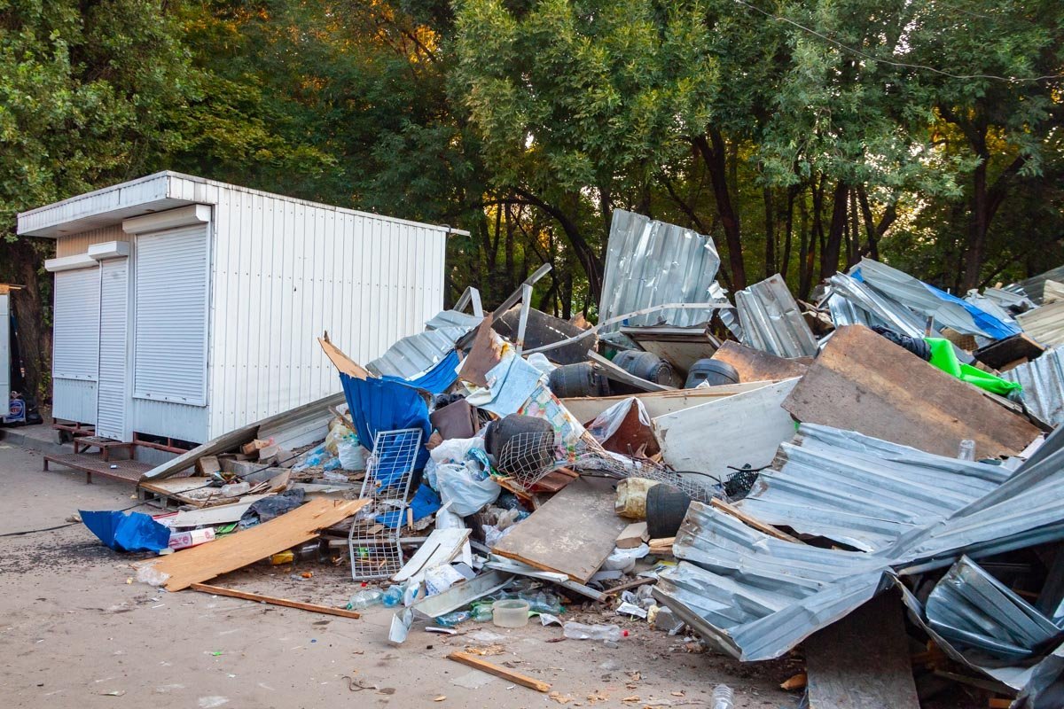 Обломки планируют также убрать сегодня Обломки планируют также убрать сегодня