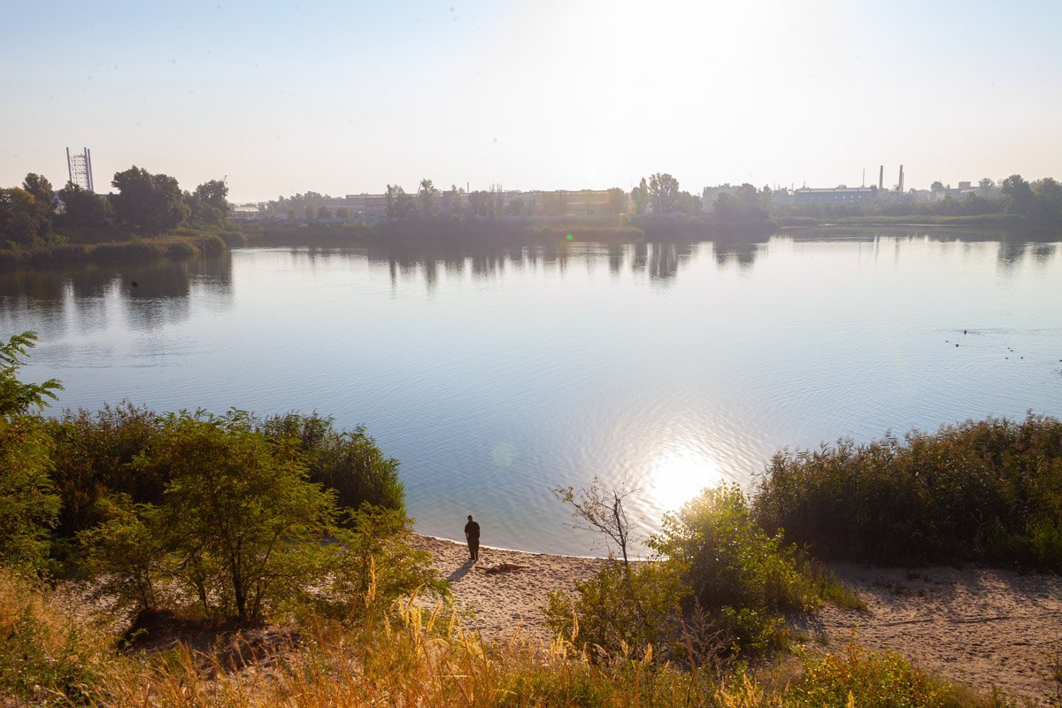 На берегу озера Котлован скончался мужчина На берегу озера Котлован скончался мужчина
