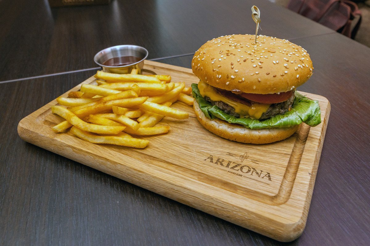 Проверено Информатором: ревизия в Arizona Food Bar 6