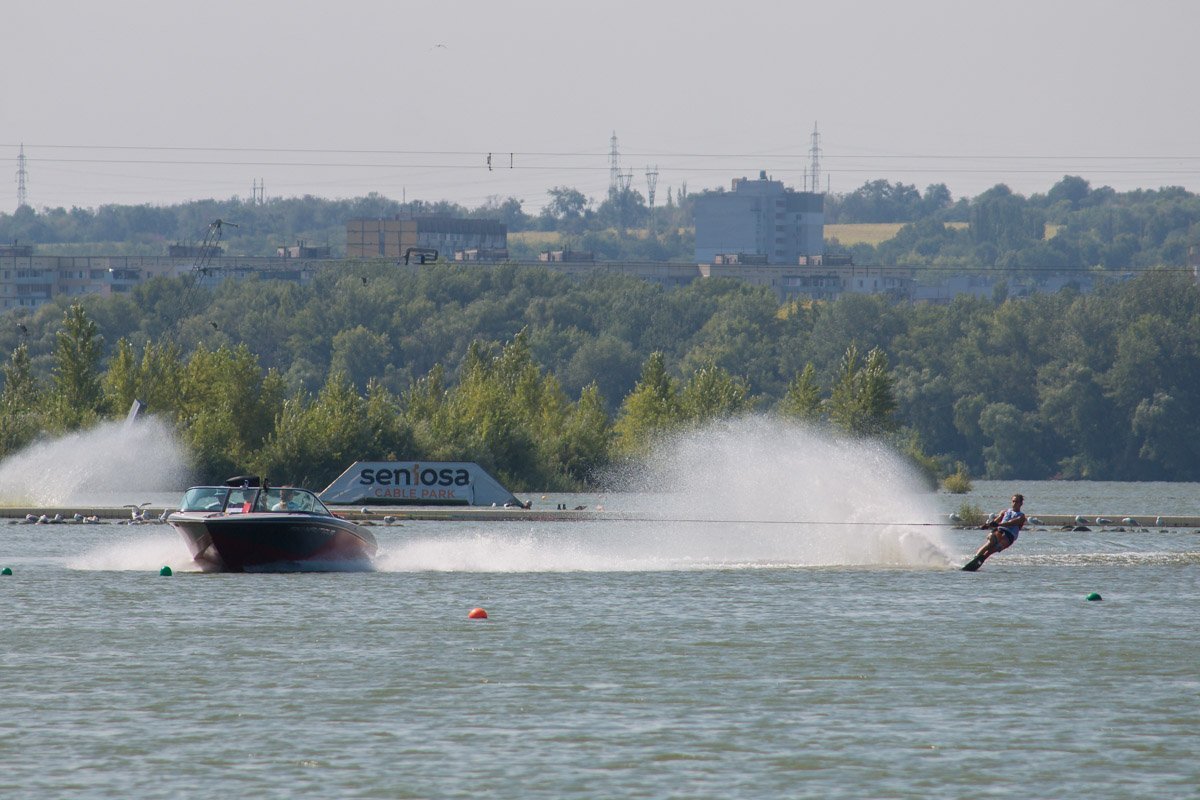 Мероприятие проходит на воднолыжном стадионе «Sentosa Cable Park» Мероприятие проходит на воднолыжном стадионе «Sentosa Cable Park»