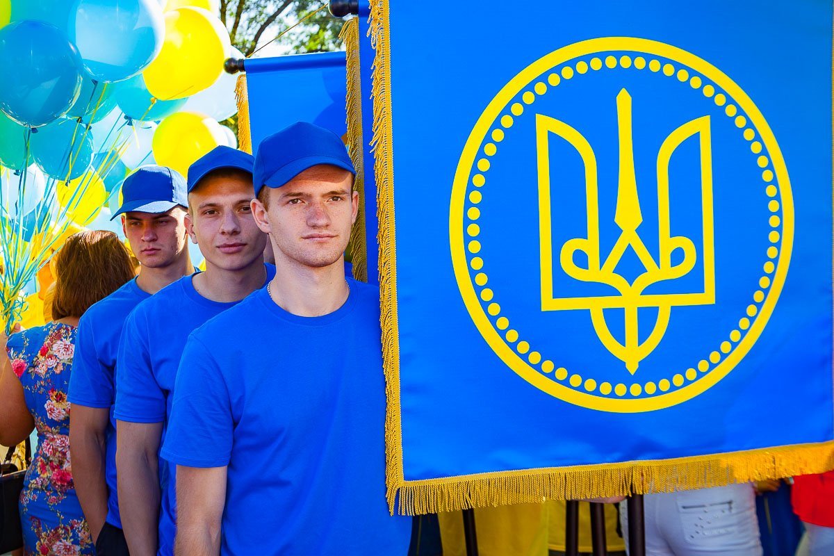 На открытии присутствовало много украинской символики На открытии присутствовало много украинской символики