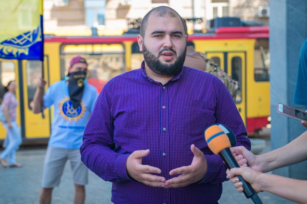 Абдуллах Аззам, иностранный студент и представитель мусульманской религиозной группы Абдуллах Аззам, иностранный студент и представитель мусульманской религиозной группы