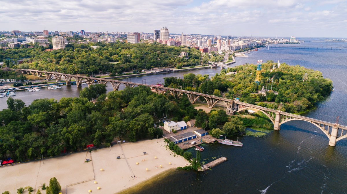 Пляж на Монастырском острове Пляж на Монастырском острове