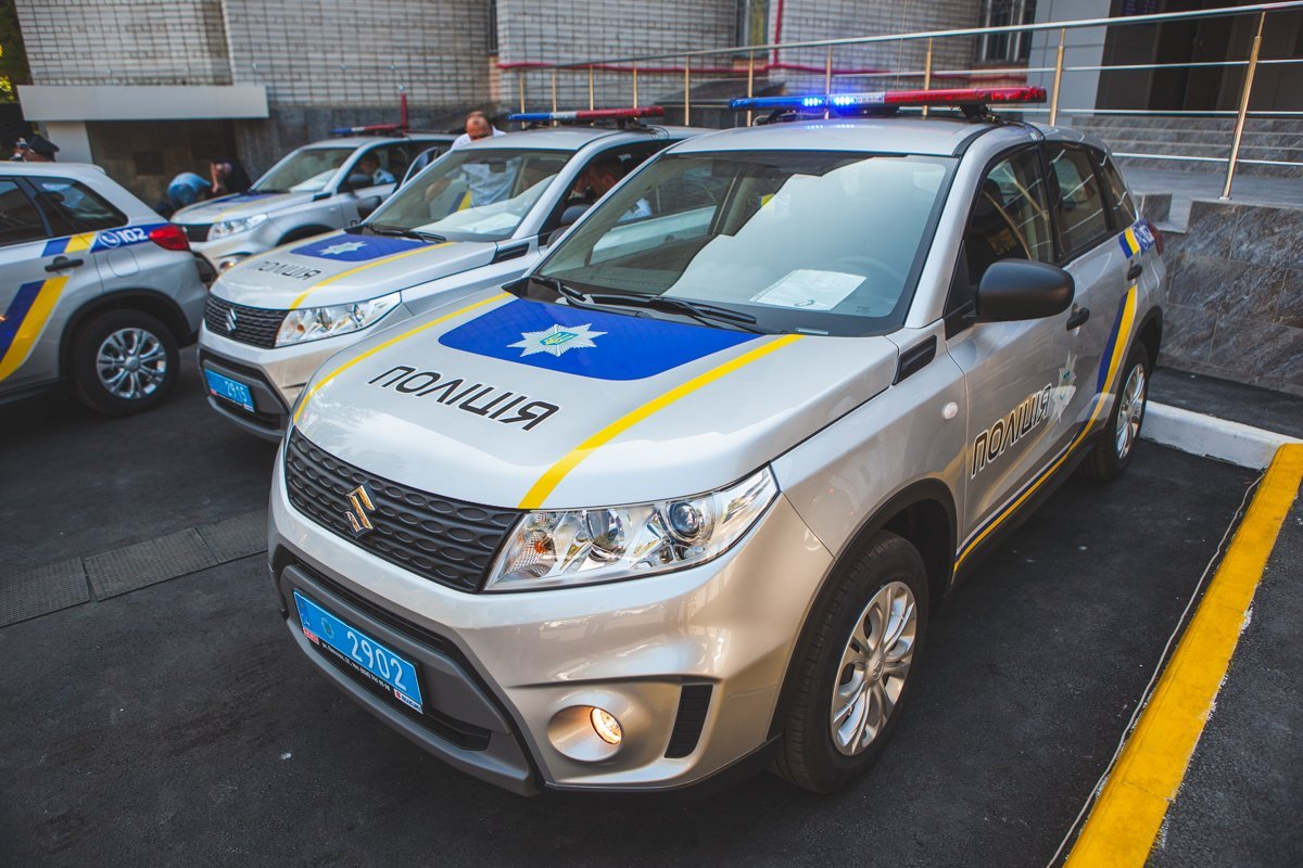 Автомобили обладают хорошей проходимостью как в сельской местности, так и в городах Автомобили обладают хорошей проходимостью как в сельской местности, так и в городах