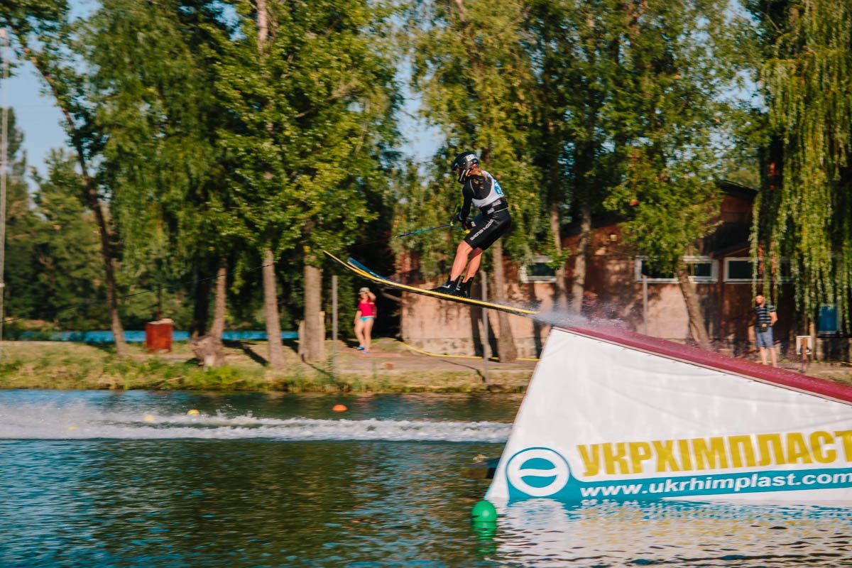 Спортсмены борются в трех дисциплинах