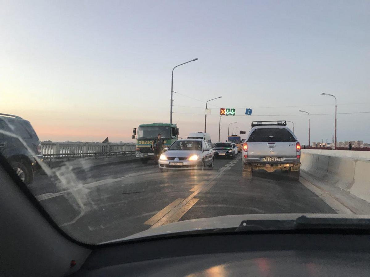 На месте уже работает эвакуатор