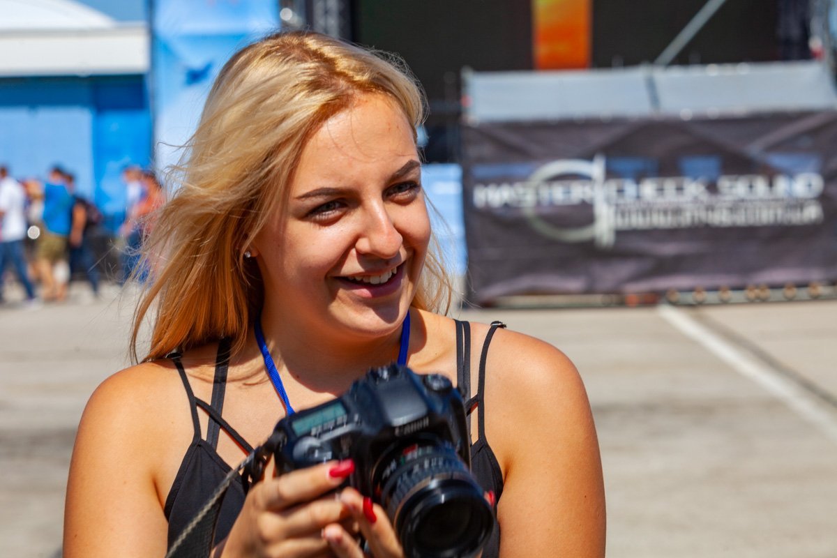 Фотографируя улыбки невозможно не улыбаться самому