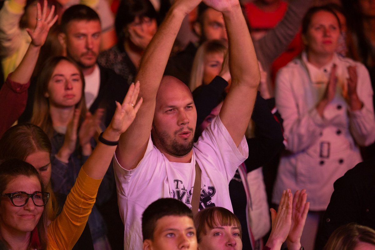 Фанаты старались быть максимально шумными