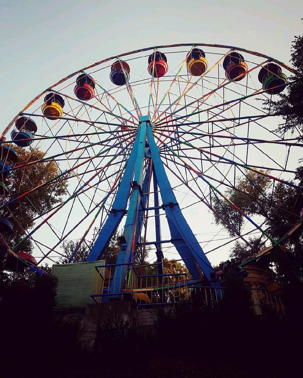 Колесо обозрения. Фото: kotiky_huetiky