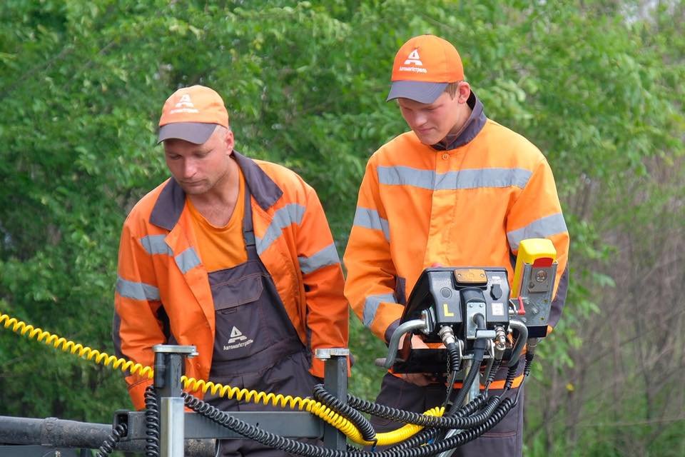 Рабочие в процессе