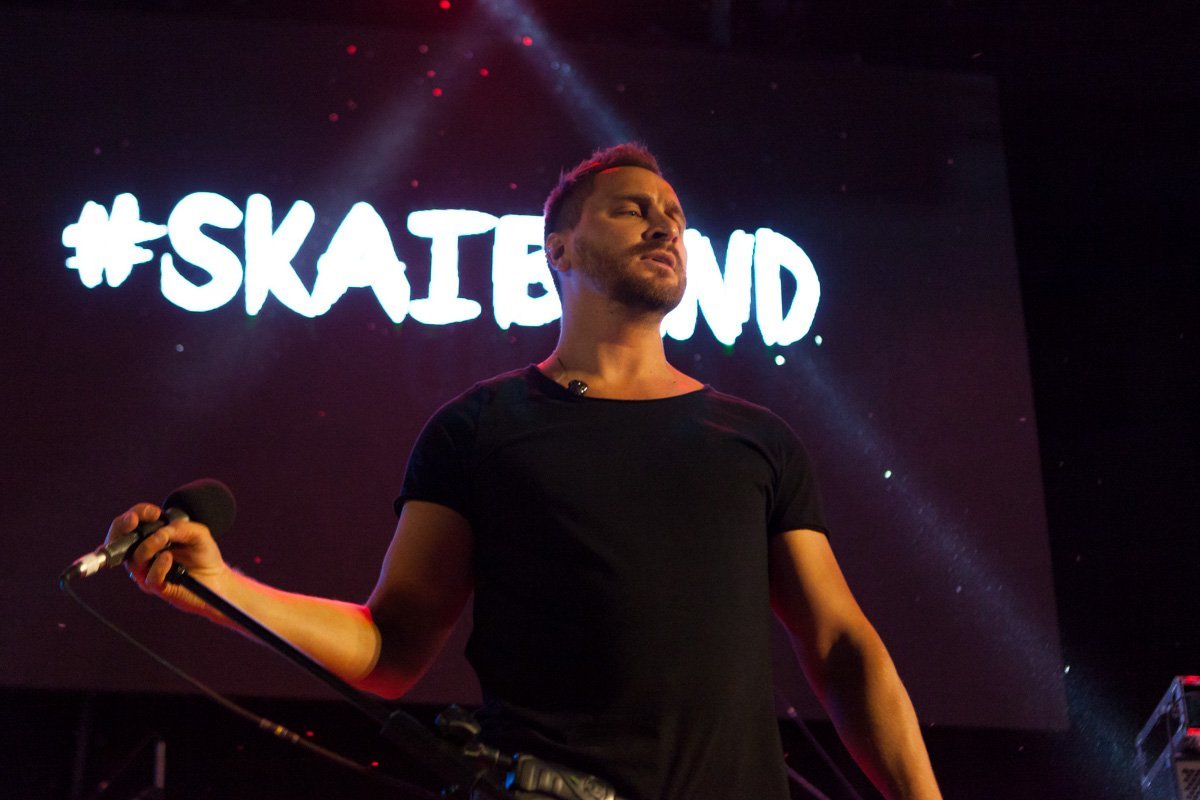 Группа порадовала поклонников как давно полюбившимися хитами, так и новыми композициями