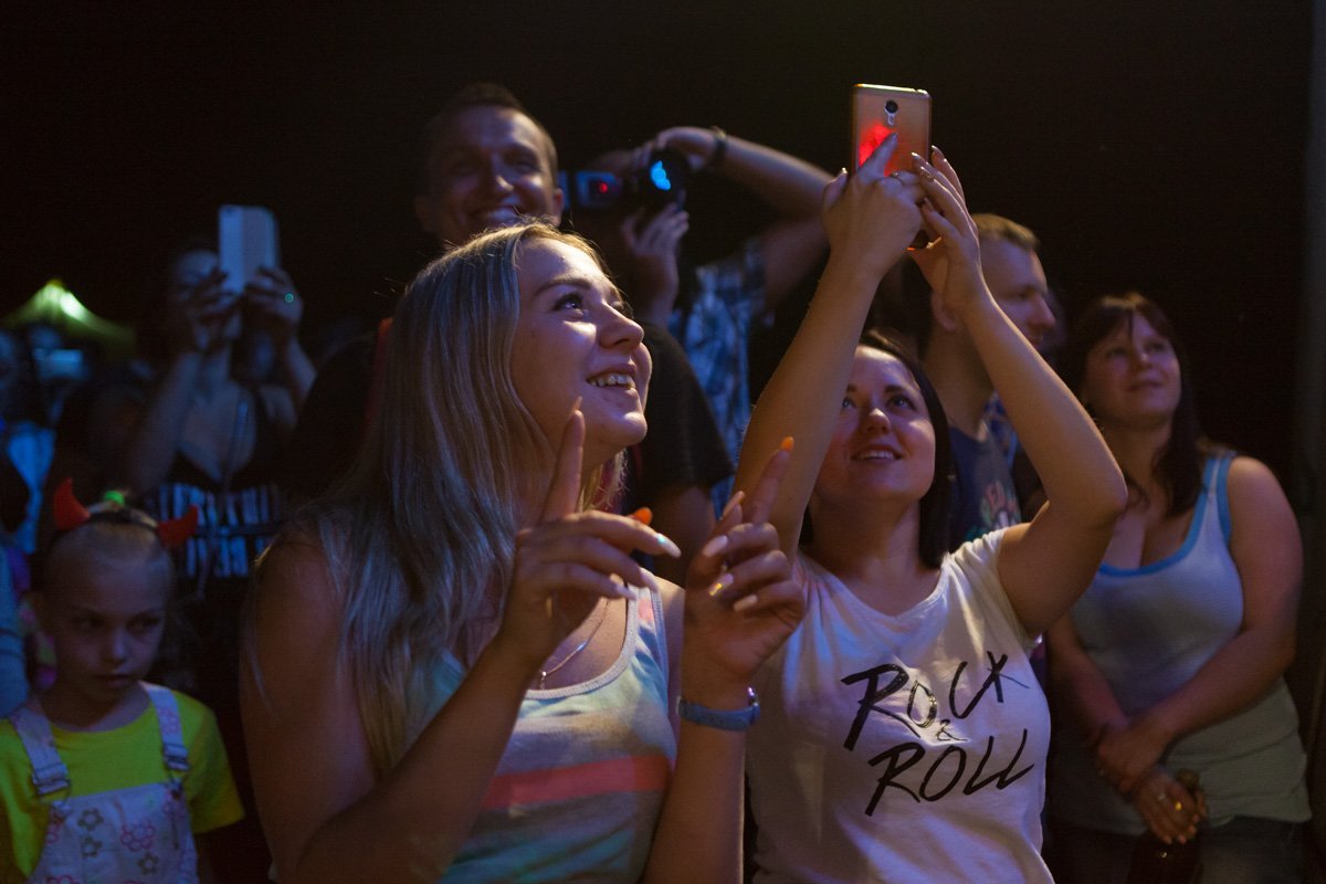 Тому що в тебе має бути тільки best друг, один, але надійний тільки best