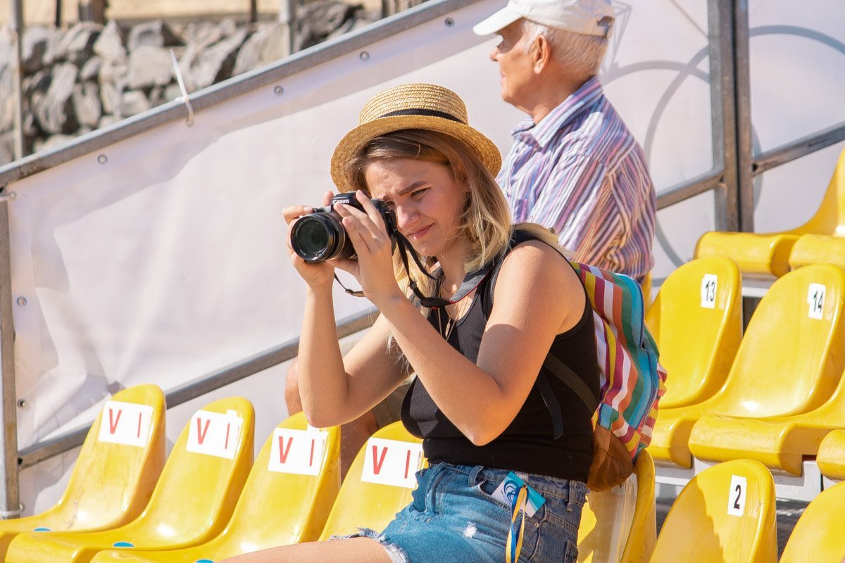 На Чемпионате Европы было много фотографов На Чемпионате Европы было много фотографов