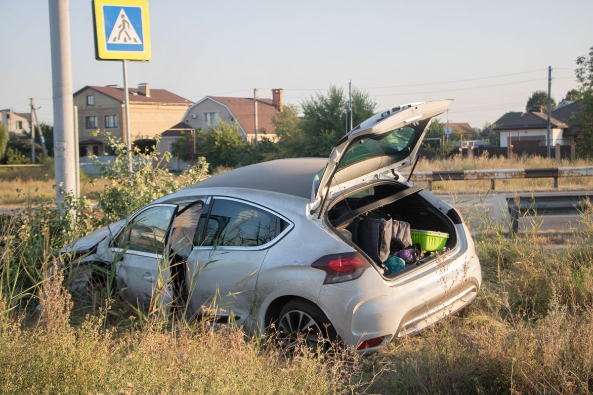 Citroen выехал на встречную полосу и сбил мотоциклиста 