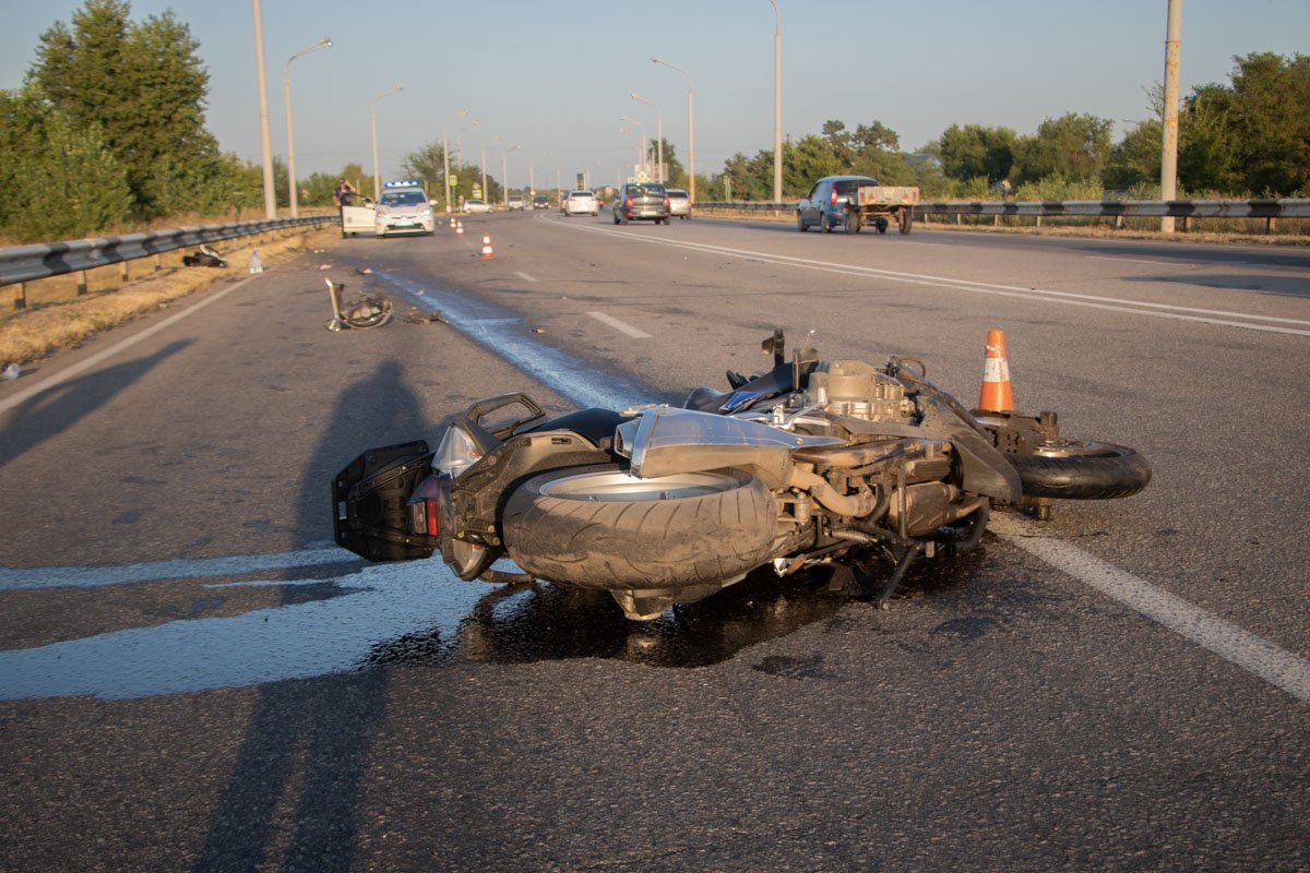 На месте работают сотрудники патрульной полиции