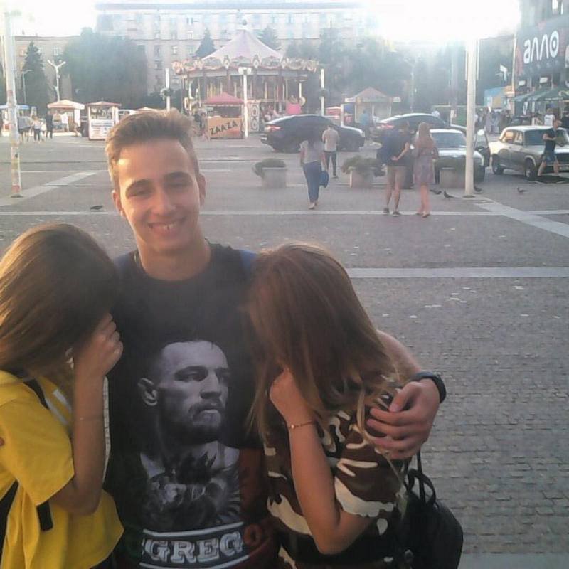 Как встречаться с двумя девушками одновременно и не спалиться