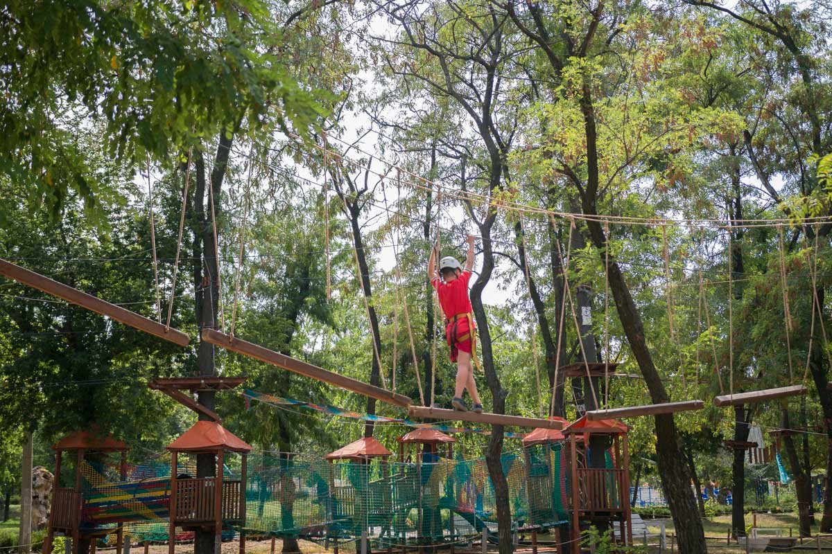 Здесь очень много интересных развлечений