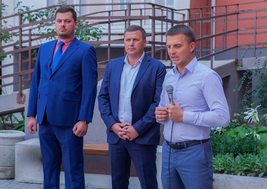 В Днепре 6 семей получили ключи от новых квартир В Днепре 6 семей получили ключи от новых квартир