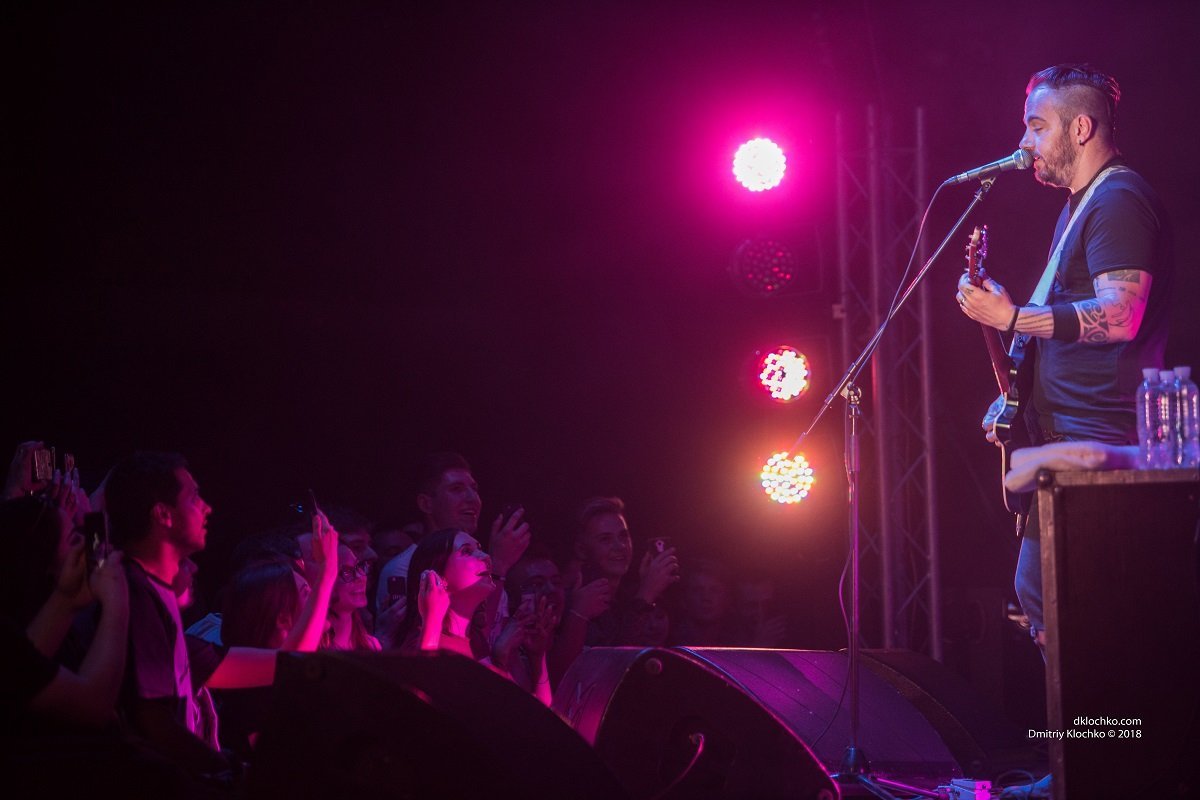 Музыкант эмоционально взорвал публику