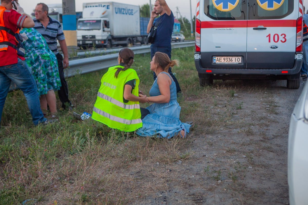 Просим искренние соболезнования родным и близким