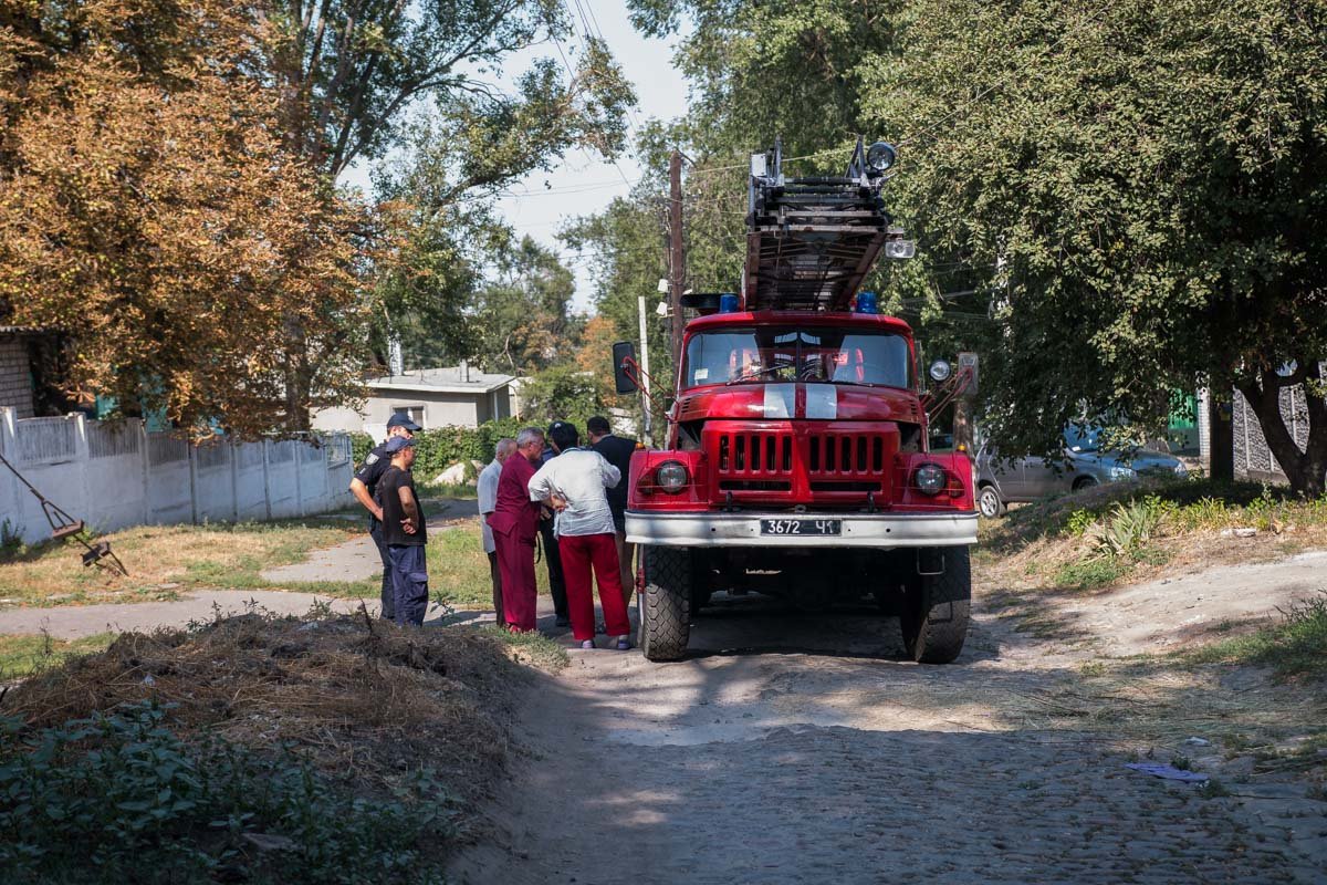 На место приехали полицейские, спасатели и медики На место приехали полицейские, спасатели и медики