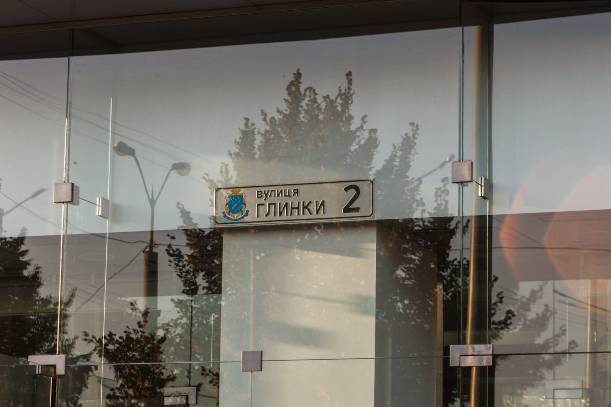 Полицейским сообщили, что на улице Глинки, 2, произошло самоубийство Полицейским сообщили, что на улице Глинки, 2, произошло самоубийство