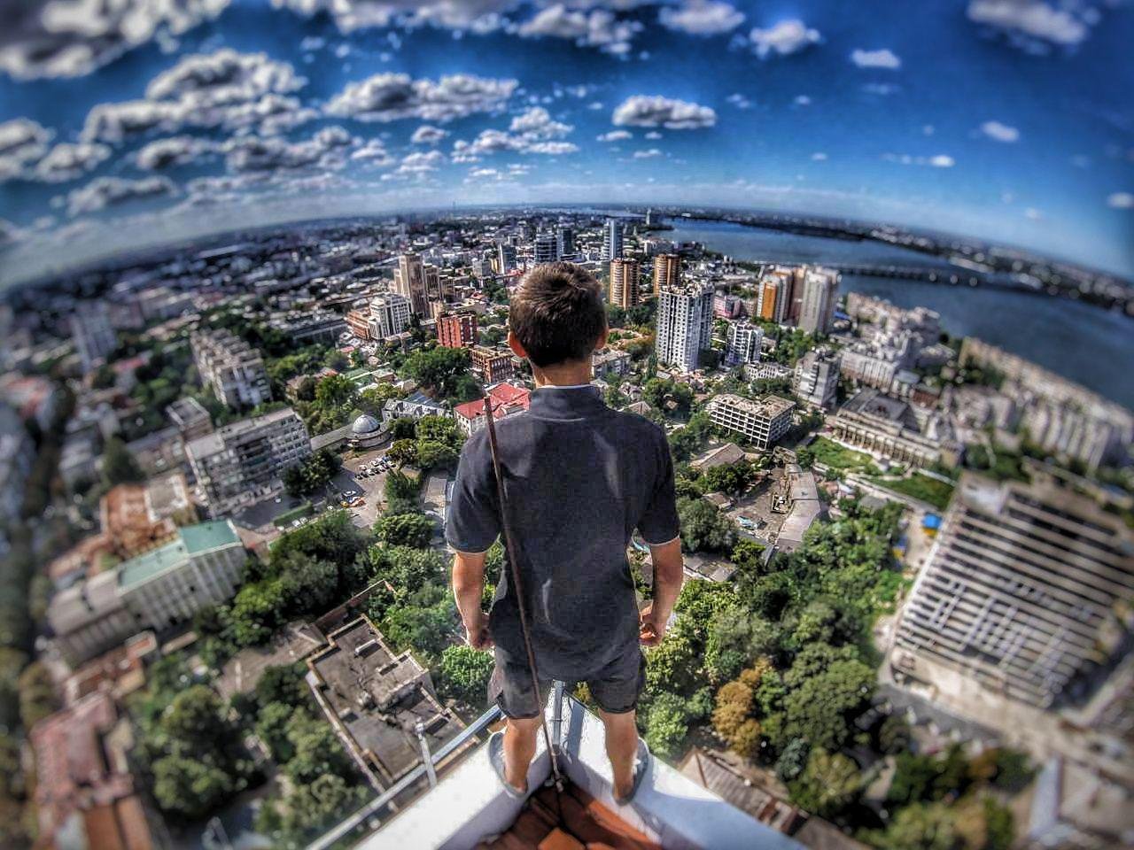 15-летний парень покоряет высотки Днепра уже 2 года