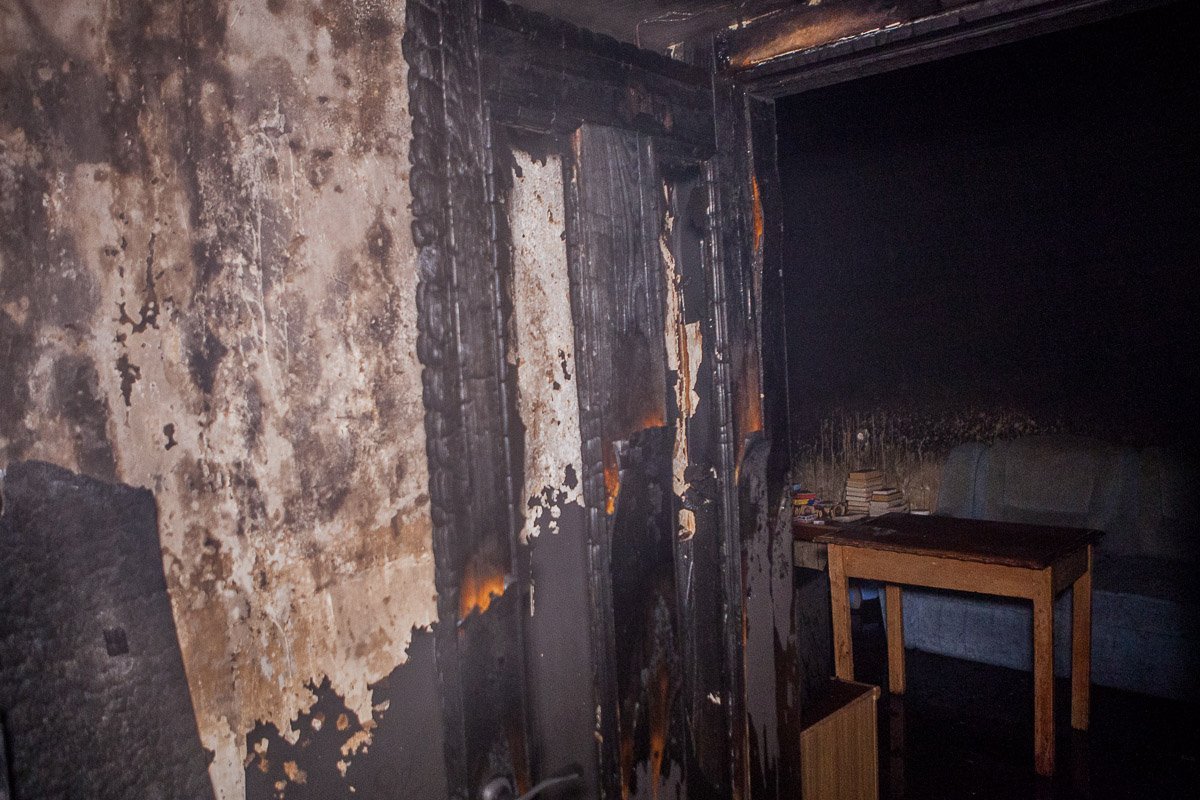 Соседи говорят, что в квартире был конфликт между мужчинами