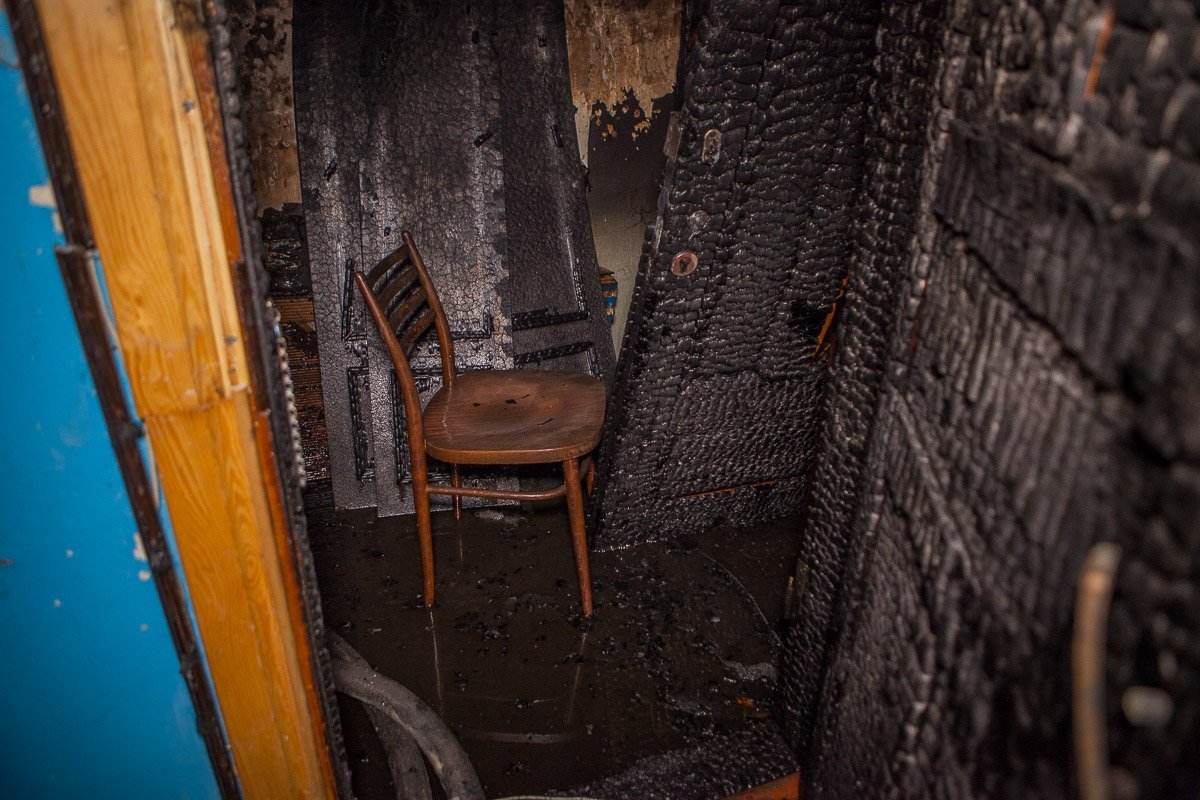 Дымом окутало весь подъезд