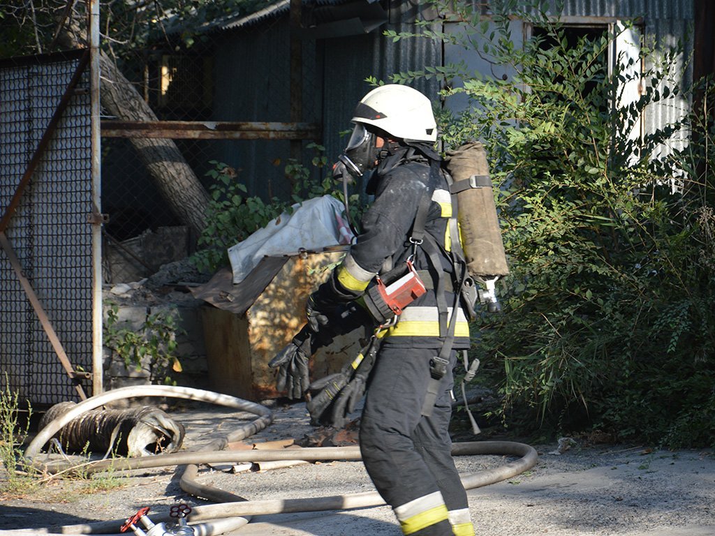 Причину возникновения пожара установят правоохранители