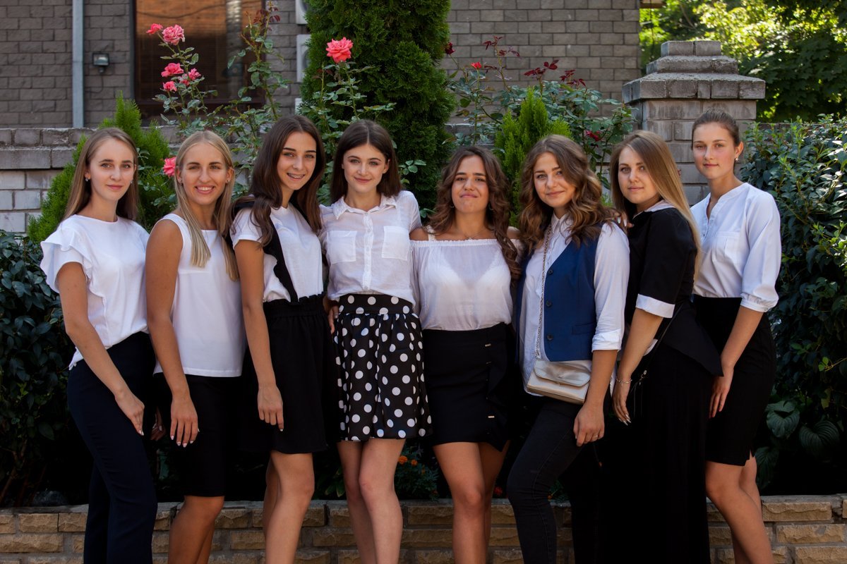 С друзьями все проблемы нипочем С друзьями все проблемы нипочем