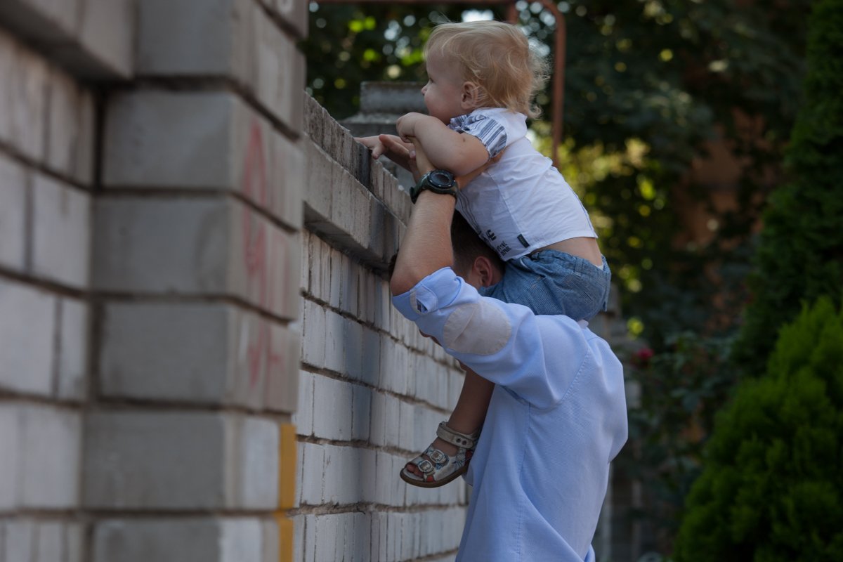 Хорошо, когда есть высокий старший брат Хорошо, когда есть высокий старший брат