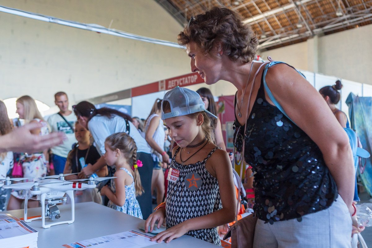 Мероприятие посетили сотни детей и взрослых