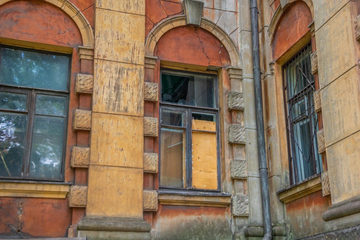 Зато не сквозит Зато не сквозит