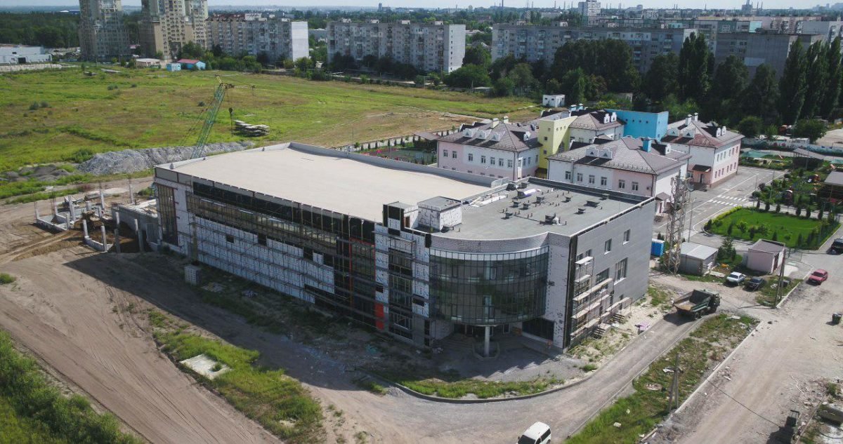 В Слобожанском строят большой спортивный комплекс