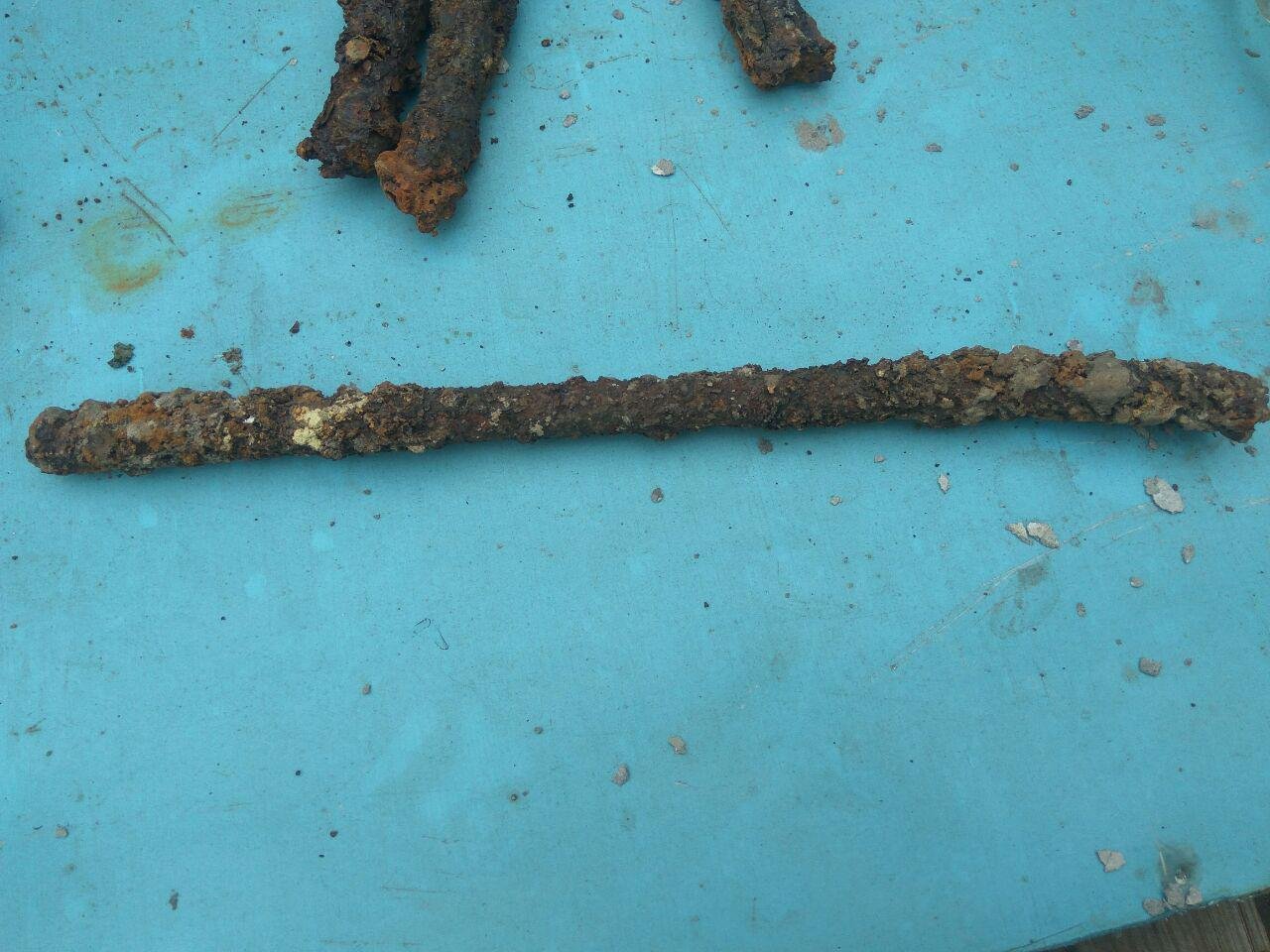 Боеприпасы достали и увезли на экспертизу Боеприпасы достали и увезли на экспертизу