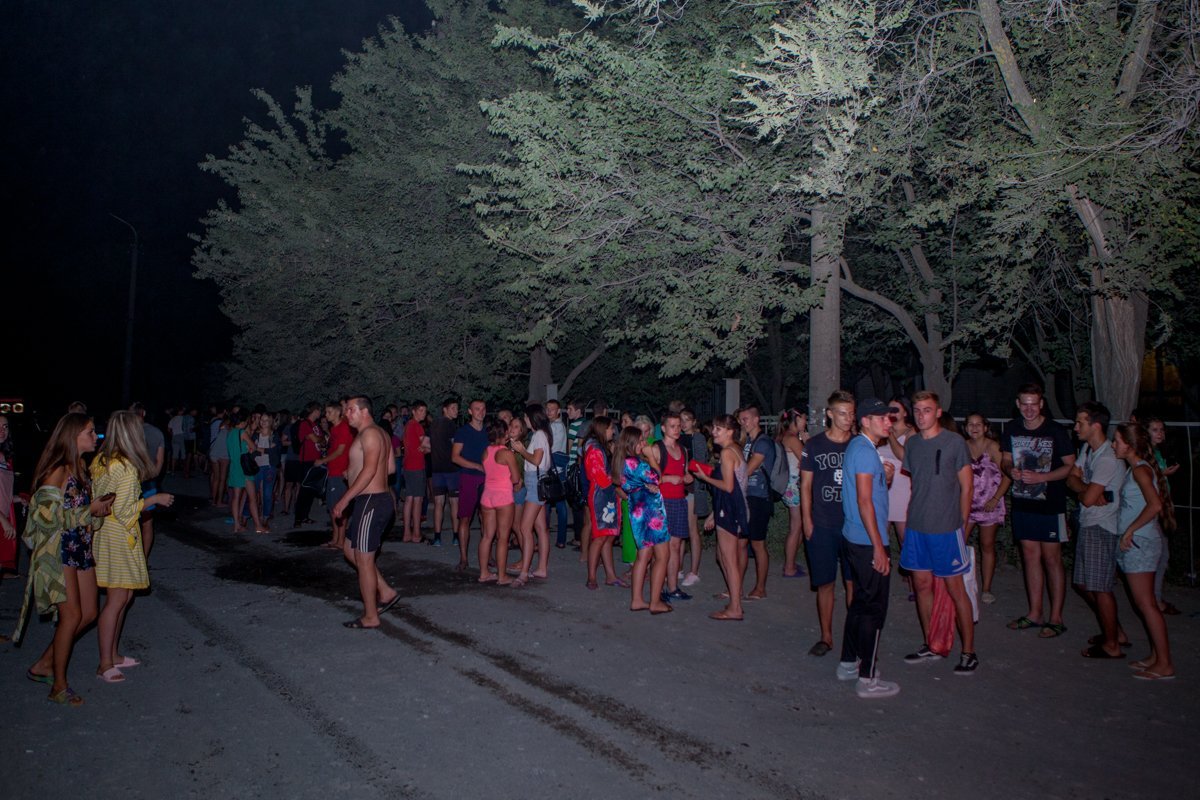 На плохое самочувствие пожаловались два 17-летних студента На плохое самочувствие пожаловались два 17-летних студента