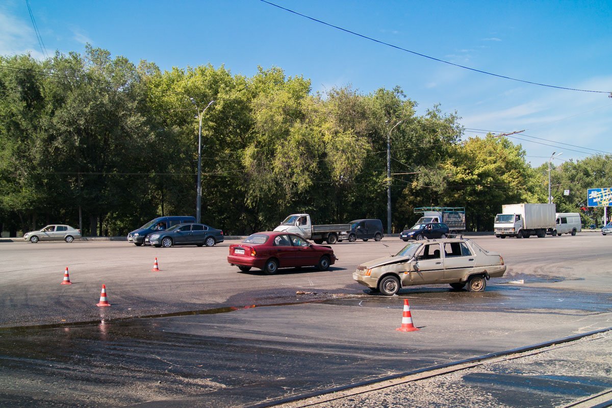 В ДТП никто не пострадал, так как водитель Таврии был пристегнут ремнем безопасности