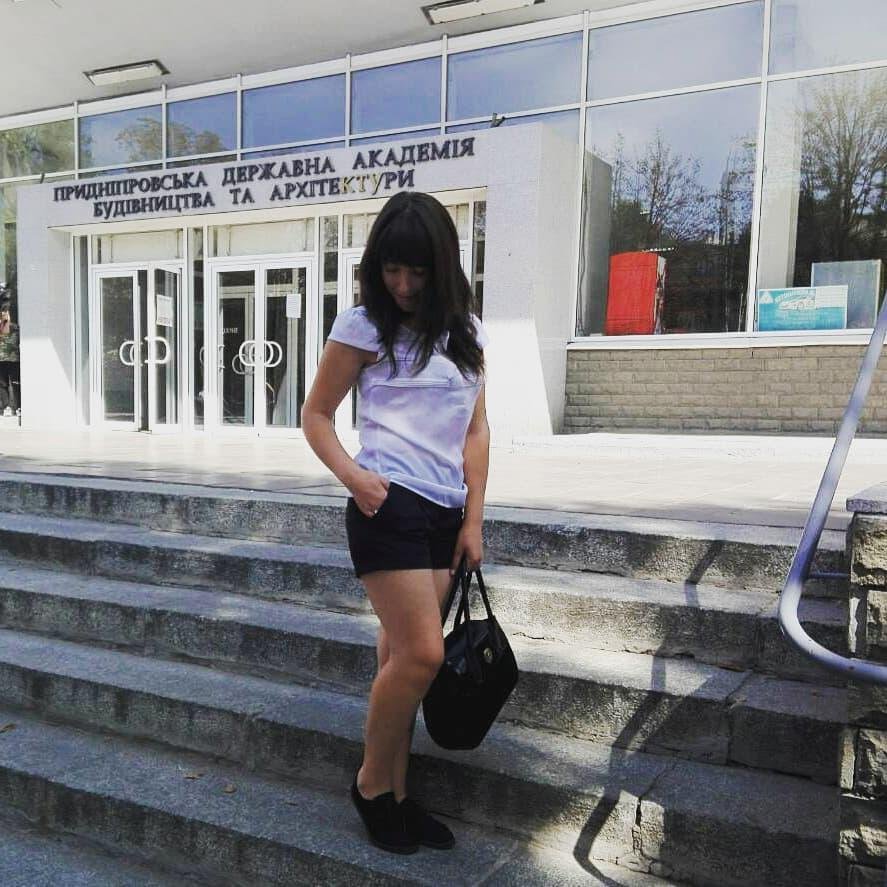 Что это у меня в кармане такое маленькое? А, это стипендия