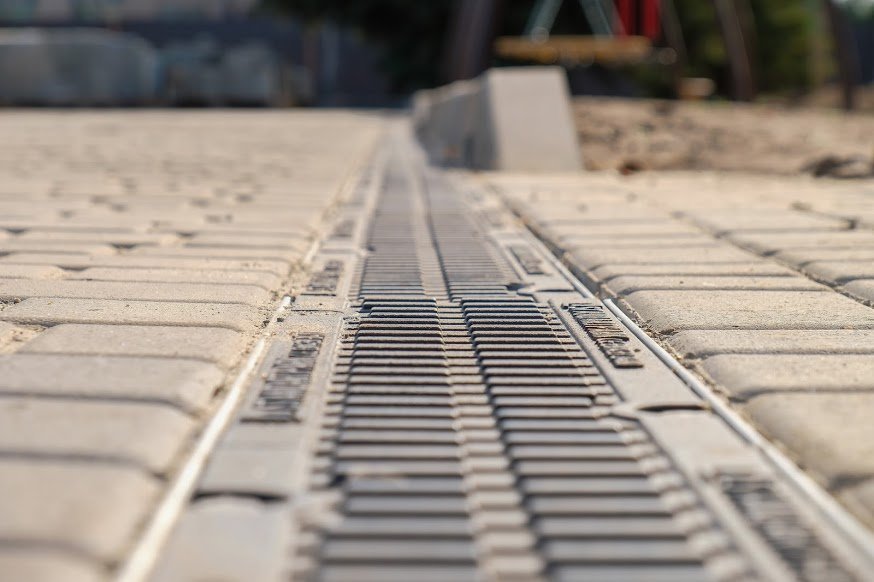 «Музыкальный» фонтан и японские сакуры: в Новомосковске завершают реконструкцию центральной площади города 7