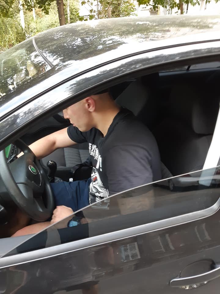 Один из тех, кому не нравятся улыбчивые люди