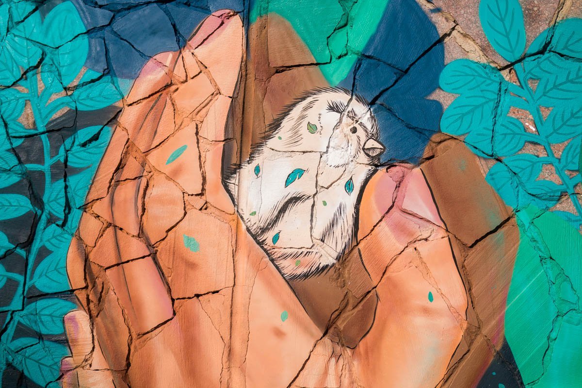 Зачастую художник пытается донести какую-то мысль в своих работах