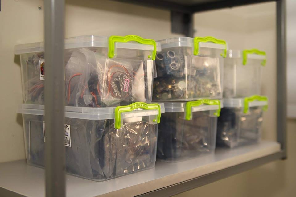 В школе есть все необходимое В школе есть все необходимое