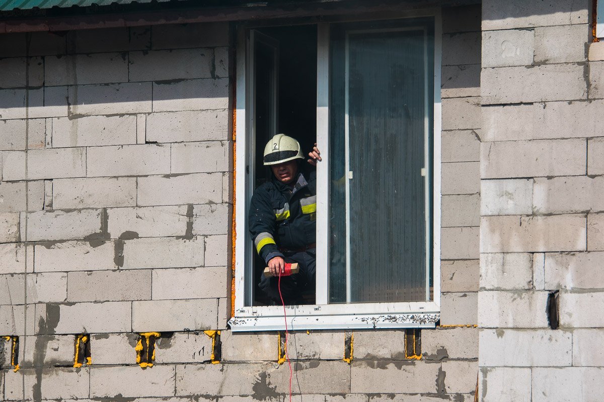 Дом только строится, поэтому внутри никого не было Дом только строится, поэтому внутри никого не было