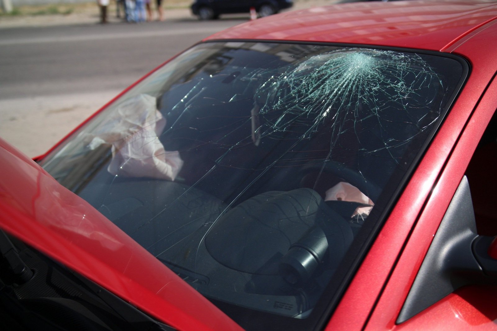 По этой же улице за автомобилем Chevrolet двигался автомобиль Mazda RX По этой же улице за автомобилем Chevrolet двигался автомобиль Mazda RX