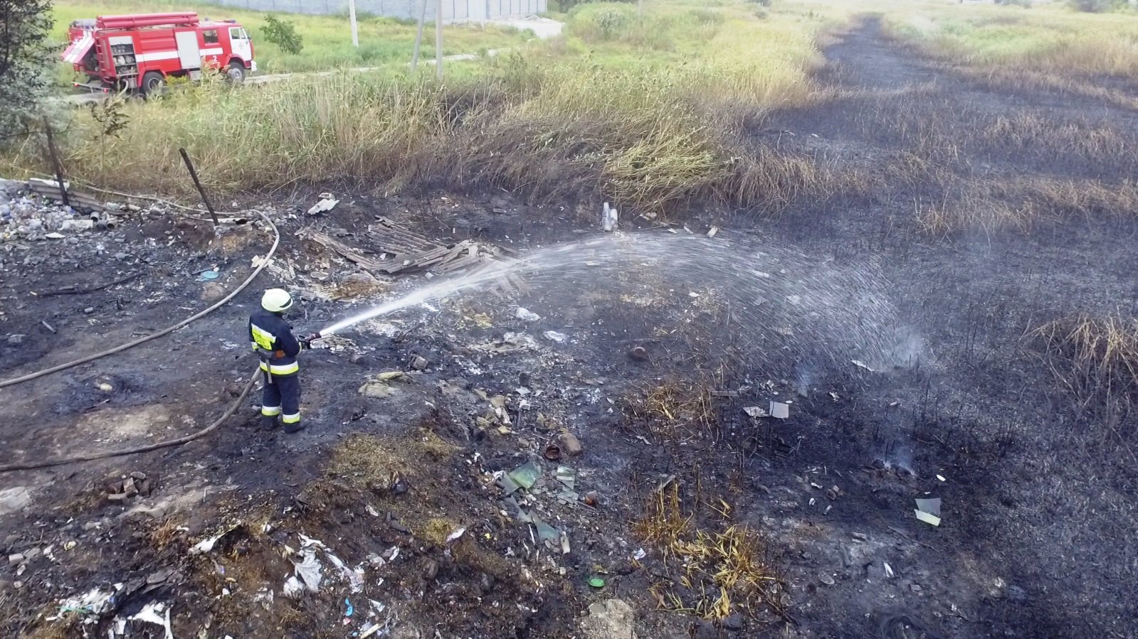 На месте происшествия возникло 3 серьезных очага возгорания На месте происшествия возникло 3 серьезных очага возгорания