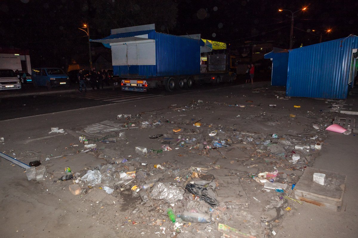 Мусор планируют убрать сразу после демонтажа Мусор планируют убрать сразу после демонтажа