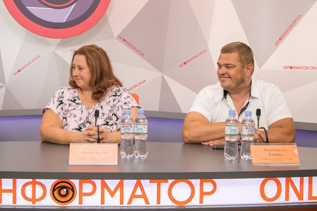 Детишек ждет масштабное шоу гигантских мыльных пузырей и битва водными пистолетами