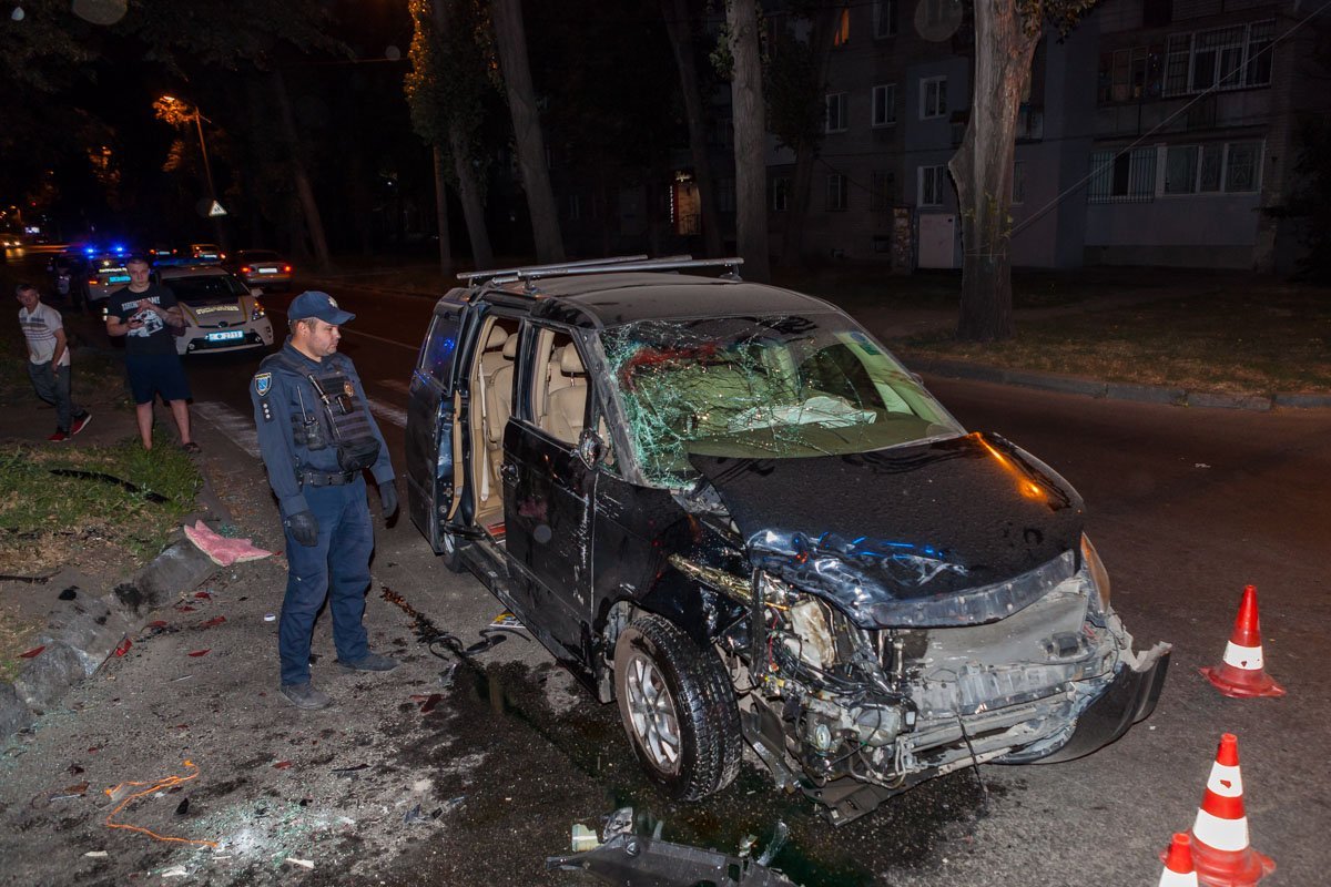 Авария произошла на пересечении улиц Владимира Антоновича и Надежды Алексеенко